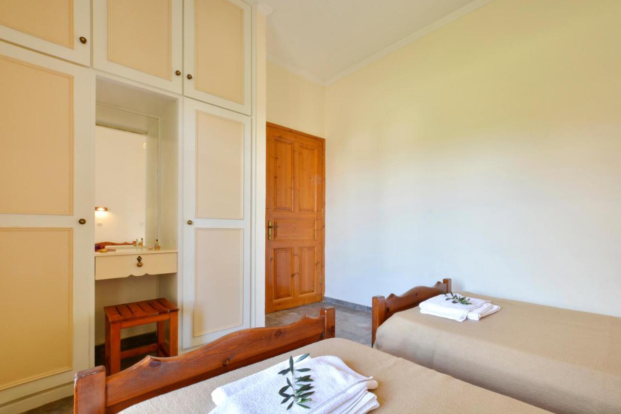Adonis Apartment