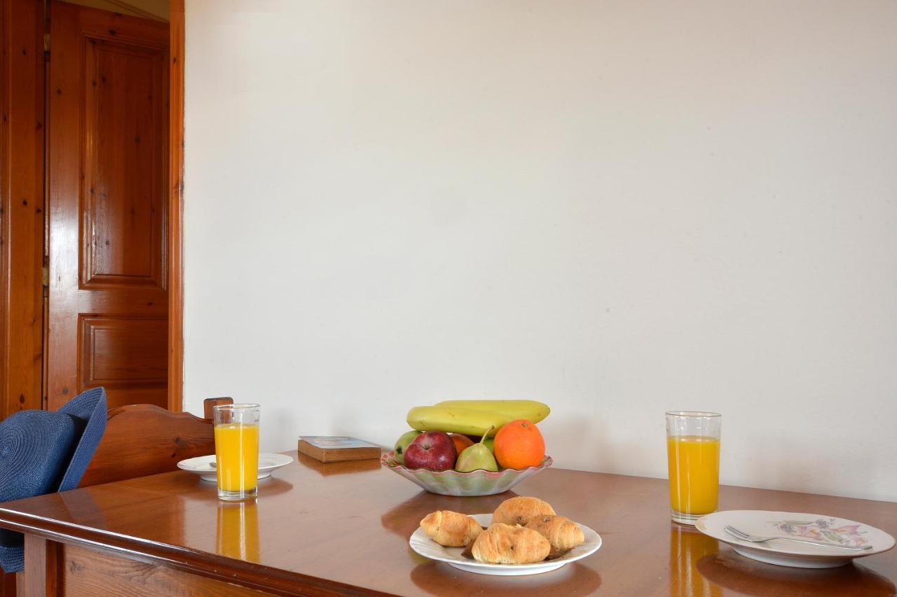Adonis Apartment